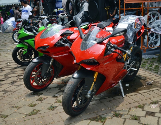 Panigale dan 898 Sportbike